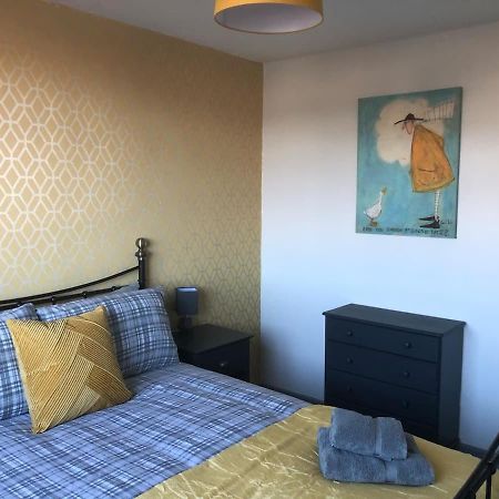 Rowan Place 5 Bedroom Off Street Parking Accommodation เดอรัม ภายนอก รูปภาพ