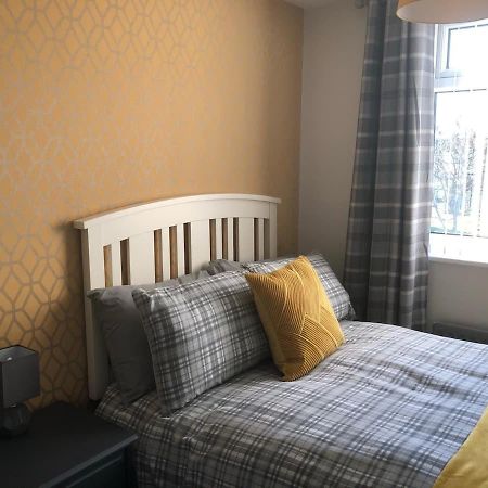 Rowan Place 5 Bedroom Off Street Parking Accommodation เดอรัม ภายนอก รูปภาพ