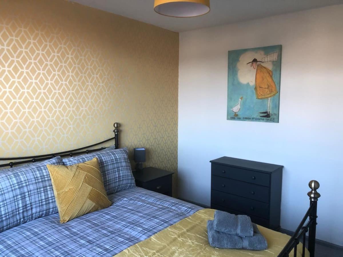 Rowan Place 5 Bedroom Off Street Parking Accommodation เดอรัม ภายนอก รูปภาพ