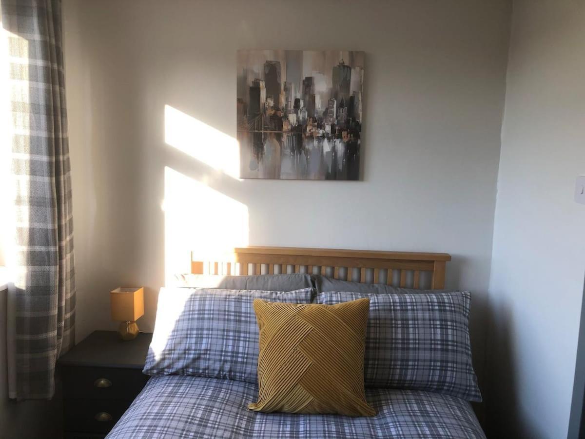 Rowan Place 5 Bedroom Off Street Parking Accommodation เดอรัม ภายนอก รูปภาพ